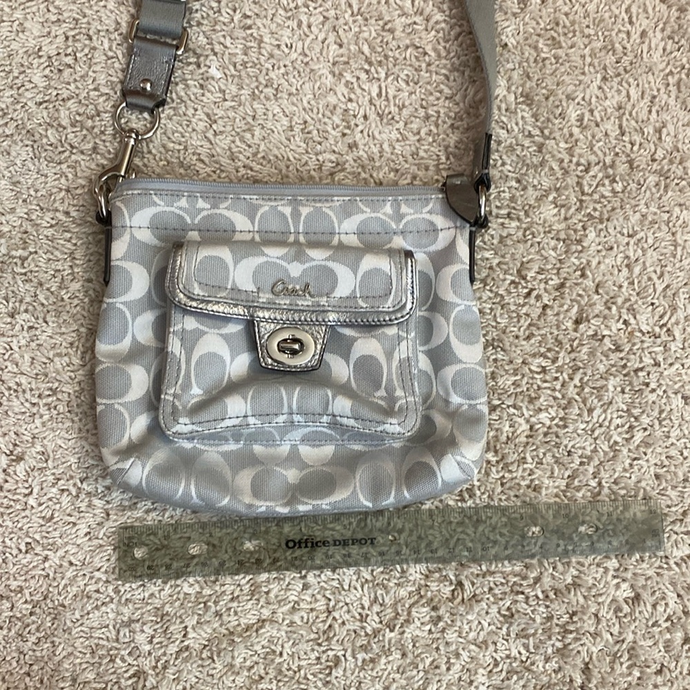 Coach - Picture 4 of 10